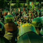 Pengaruh Geopolitik Indonesia: Bandingkan Strategi Ekonomi, Militer, dan Diplomasi yang Berpengaruh atau Mengapa Kunci Keamanan Indonesia Bervariasi: Perbandingan Pengaruh Ekonomi, Militer, dan Pembangunan Infrastruktur atau Dampak Geopolitik Indonesia: Sebutkan Apa yang Lebih Penting – Hubungan Internasional, Investasi Asing, atau Peningkatan Ekonomi Domestik atau Apa Itu Pengaruh Geopolitik Indonesia? Pengaruh Ekonomi, Militer, dan Diplomatik dalam Membentuk Kebijakan Pemerintah
