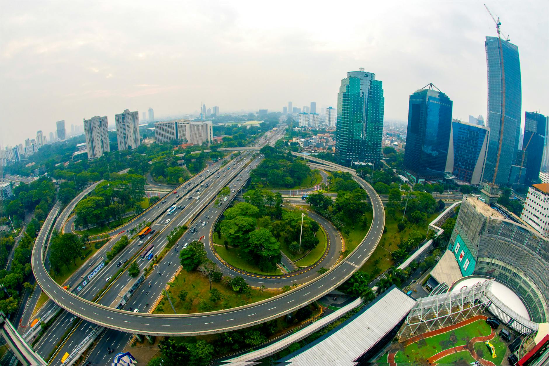 Visi Indonesia Maju dengan kemajuan ekonomi dan sosial yang merata