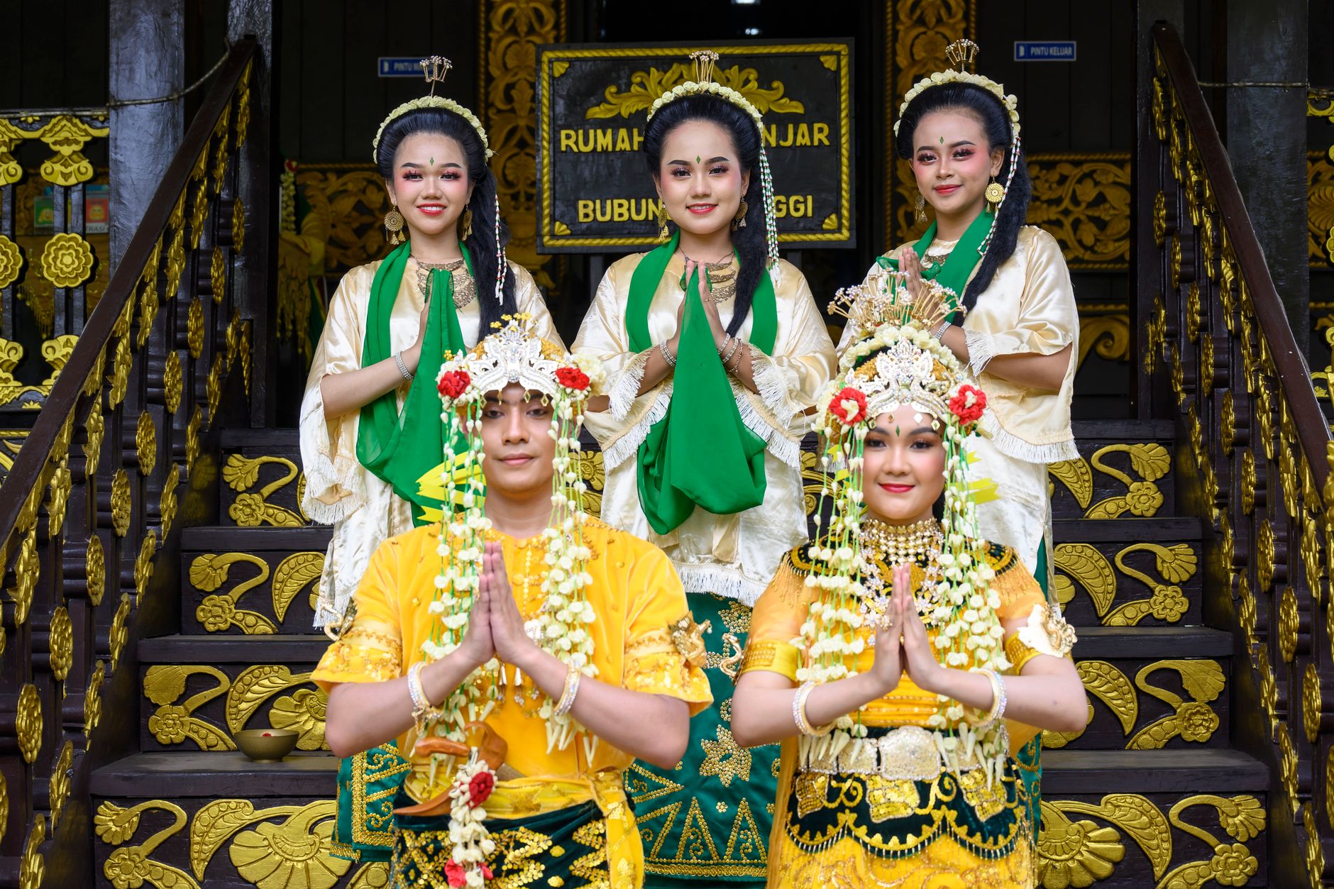 Ilustrasi suku bunga bank dan investasi uang
