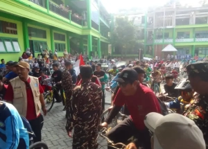 Haul Mbah KH Musthofa Abdul Karim ke-78 Ponpes Kranji Lamongan, Ratusan Santri Ikuti Gowes Napak Tilas.
